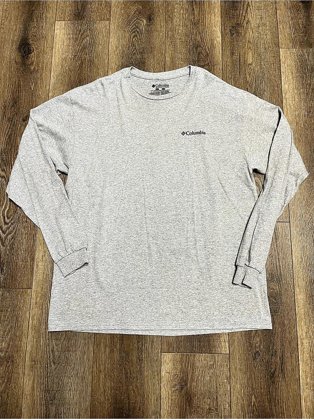 Columbia Long Sleeve Graphic Tee in Gray Size XL
